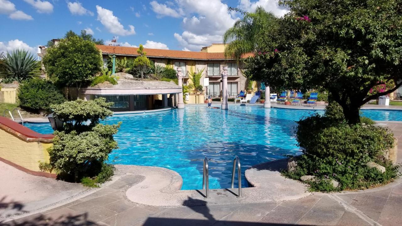 Gran Hotel Hacienda De La Noria Aguascalientes Eksteriør bilde The swimming pool at the hotel
